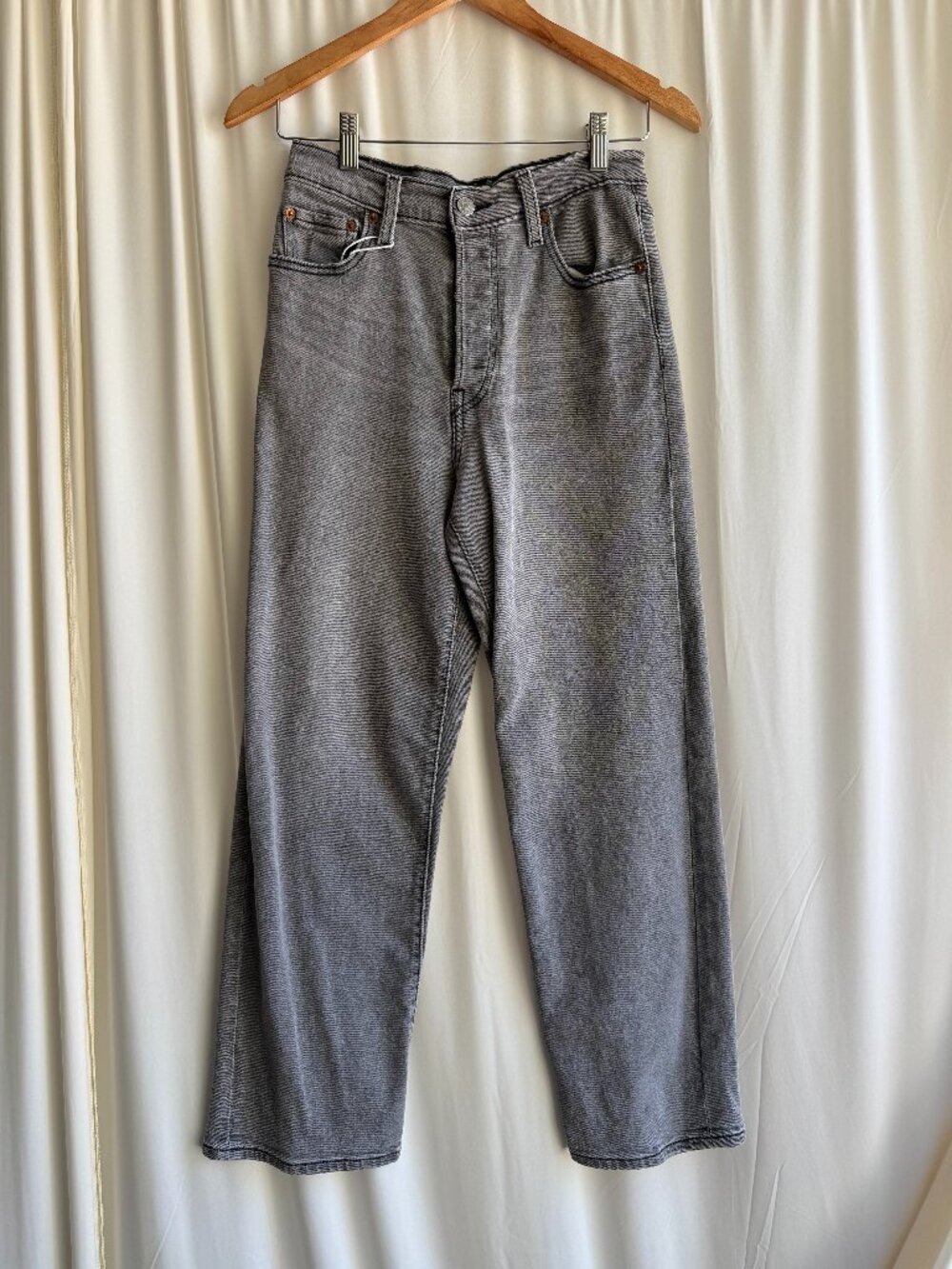 Levi's Ribcage Straight Ankle Jeans Gray Wash High Rise Size 26